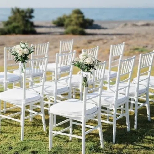 Atacado plástico branco resina cadeira ao ar livre jantar tiffany cadeiras chiavari casamento ao ar livre cadeira de resina empilhável para o evento