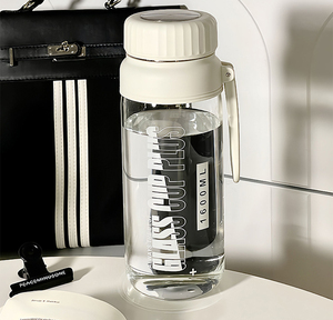 Vente chaude haute teneur en borosilicate <span class=keywords><strong>1</strong></span> <span class=keywords><strong>litre</strong></span> <span class=keywords><strong>1</strong></span>.3 <span class=keywords><strong>litre</strong></span> <span class=keywords><strong>bouteille</strong></span> d'eau en <span class=keywords><strong>verre</strong></span> avec sangle de transport et <span class=keywords><strong>infuseur</strong></span> à thé - Product Image 2