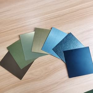 2mm <span class=keywords><strong>3mm</strong></span> 304 <span class=keywords><strong>Golden</strong></span> Hairline Décoration Feuilles en acier inoxydable Anti-empreinte digitale Feuille en acier inoxydable - Product Image 1