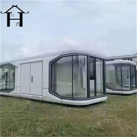 Maison capsule spatiale sur mesure fabriquée en usine, cabane modulaire préfabriquée avec salon et cuisine pour hôtel de luxe, hébergement extérieur 20 pieds