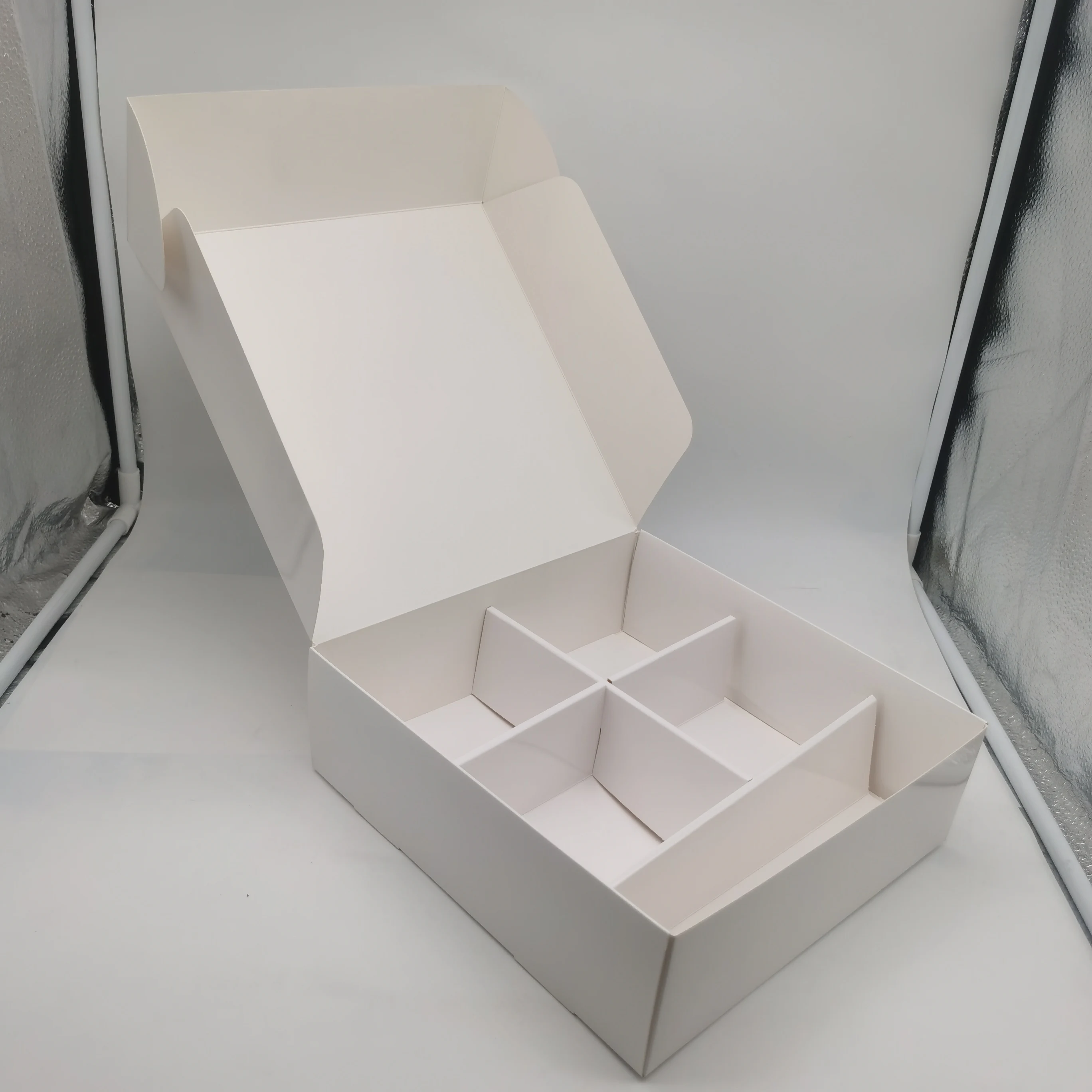 Custom Disposable Biodegradable Food Grade Paper Sushi Takeaway Takeout Box With Divider Japanese Sushi