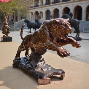 YOUFINE 맞춤형 야외 풍경 동물 동상 실물 크기 야생 동물 정원 예술 장식 청동 도약 호랑이 조각 - Product Image 4