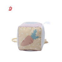 Jouet de hochet de boule d'animal de dessin animé de Offre Spéciale jouet de hochet de cube qui aide à cultiver des sens musicaux de bébés jouet éducatif