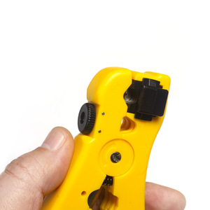 Dénudeur de câbles coaxiaux Yunbei Yb, dénudeur de fils rotatif réglable pour câbles vidéo réseau, outil en plastique 68g - Product Image 4