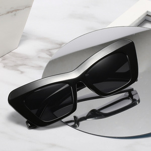 Nouvelles lunettes de soleil œil de chat pour femmes, protection UV400, monture en plastique et métal, lunettes de mode pour l'extérieur, options de couleurs noir et bleu - Product Image 2