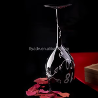 Ensemble de verres à vin en verre noir foncé personnalisé en gros pour un anniversaire, style de design moderne