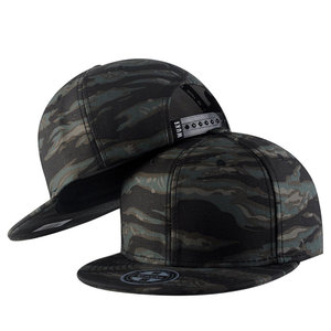 Casquette Snapback Plate Personnalisée avec Logo Camouflage Rayures Tigre Fabricant BSCI pour Marques Urbaines MOQ 50 Échantillon 3 Jours - Product Image 1