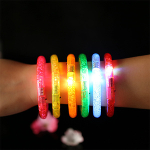 Pulseras LED Glow Sticks para <span class=keywords><strong>música</strong></span> Rave <span class=keywords><strong>Popular</strong></span> Luminous Bubble Bangle Christmas Style Light-Up Accesorios - Product Image 3