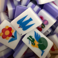 Ubin Mahjong Amerika dengan Cetakan Kartun Bunga Kustom, Ubin Permainan Akrilik Tahan Lama dengan Pola Joker