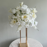 Décoration de mariage : Chemin de table moderne en soie rose et blanche de 50 cm, boule de fleurs au sol, centre de table personnalisé de haute qualité