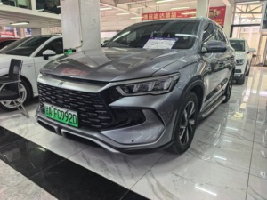 BYD Song <span class=keywords><strong>Pro</strong></span> DM-i 2023 d'occasion, gris, 110 km, hybride rechargeable, faible consommation de carburant - Product Image 1