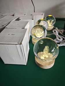 Vetro Trasparente all'Ingrosso per Incisione Laser di Immagini 3D con Base Luminosa - Product Image 2
