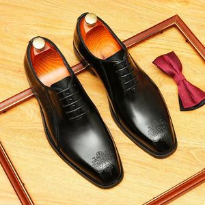 Zapatos Casuales Premium Transpirables de Verano 2025 para Hombre, Zapatillas de Cuero Genuino con Superficie Suave, Punta Cuadrada/Puntiaguda, Color Blanco - Product Image 1