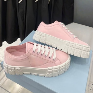 Zapatillas de moda rosas para mujer, planas informales, con plataforma de hongo, cómodas, de lona transpirable, ligeras, antideslizantes, con puntera robusta. - Product Image 2