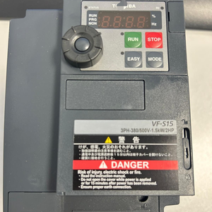 Vf-s7 Vfs7s-2004p-c1 晶体管 1相 200v 0.4kw 全新原装现货 工业自动化专用PLC编程控制器 - Product Image 3