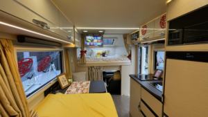 En stock <span class=keywords><strong>2023</strong></span> Changan Camper autocaravana 4x4 caravana familiar todoterreno caravana Changan Fengjing RV de lujo RV autocaravana - Product Image 4