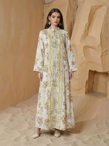 Robe longue <span class=keywords><strong>l</strong></span>égère en polyester brodée, style marguerite, pour femmes musulmanes, idéale pour le Ramadan et <span class=keywords><strong>l</strong></span>'Aïd, collection 2026 (vente en gros) - Product Image 4