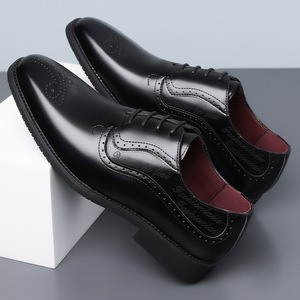 Zapatos de Cuero para Hombre en Tendencia 2026, Zapatos Formales Cómodos de Punta Puntiaguda para Negocios, Zapatos de Hombre Versátiles y a la Moda - Product Image 1