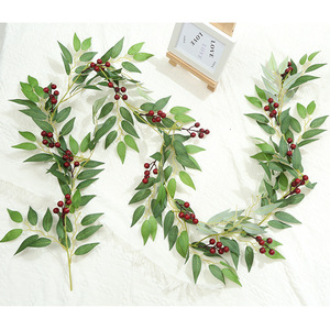 Guirlande de verdure artificielle avec baies rouges, en rotin souple, décoration de Noël pour arbre et mur - Product Image 2