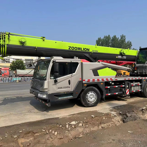 Grúa sobre Camión Zoomlion ZTC250A5-3 de 25T en Buen Estado, Piezas Originales, Rendimiento Confiable para Trabajos de Ingeniería en Sitio - Product Image 1