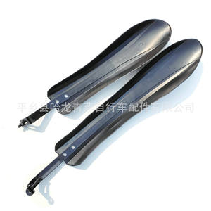 Guardabarros de bicicleta de plástico remachado, negro, delantero y trasero, para bicicletas de montaña, duradero - Product Image 2