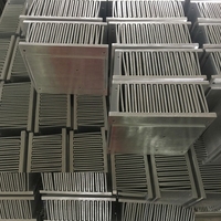 Dissipateur de chaleur en aluminium extrudé pour divers appareils électroniques personnalisés 6063 profilé en aluminium anodisé pour dissipateur thermique T5