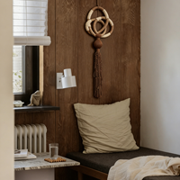 Décoration murale originale en macramé avec pompon unique et nœud boule pour une maison chaleureuse