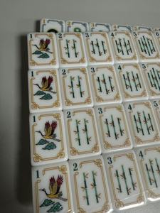 Jeu <span class=keywords><strong>de</strong></span> Mahjong américain avec tuiles en acrylique blanc ivoire et motifs chinois colorés, jeu complet avec Koi Joker, personnalisation et vente en gros disponibles - Product Image 2