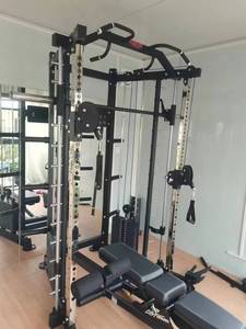 Máquina de Gimnasio Multifuncional para el Hogar: Smith Machine, Rack de Sentadillas y Cable Crossover Todo en Uno - Product Image 3