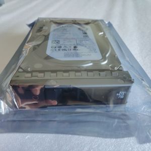 XPJ47 4TB 7200RPM SATA 6Gb/s Hot-Pluggable (512n) 3.5-Inch <strong>Hard</strong> <strong>Drive</strong> with Tray - Product Image 4