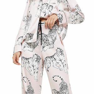 Oem-Conjunto de pijama de satén para mujer, ropa de dormir personalizada con sublimación, <span class=keywords><strong>blusa</strong></span> y Pantalones estampados de seda Mulberry de talla grande - Product Image 6