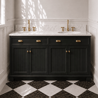 Meuble-lavabo de salle de bain traditionnel au design à lattes avec comptoir en marbre de Carrare, lavabo en céramique à encastrer, tiroirs et portes à fermeture douce