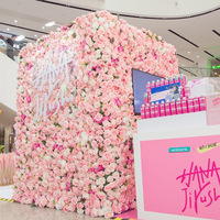 Parete di fiori artificiali fai da te in plastica, con rose verdi, per matrimoni, decorazione all'ingrosso per pareti floreali