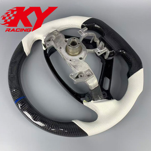 Volante Deportivo Personalizado de Fibra de Carbono para Infiniti G20 G25 G30 G35 G37 Q50 Q60 Q70 QX30 QX50 QX60 QX70 - Product Image 3