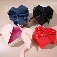 Vente en gros de boîtes-cadeaux magnétiques personnalisées, boîte-cadeau romantique en forme de cœur pour la Saint-Valentin avec ruban