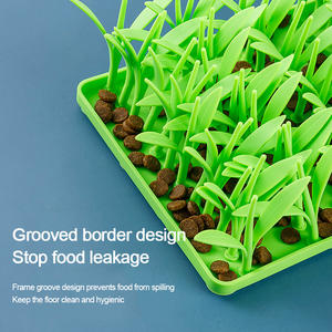 Tapis à lécher pour animaux de compagnie en silicone vert à ventouse pratique et très vendu, pour nourriture lente - Product Image 5