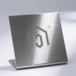 Plaque d'identification personnalisée en laiton, aluminium et acier inoxydable usinée CNC, marquage laser, service de brochage - Product Image 2