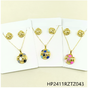 Set di Gioielli Placcati in Oro 24K per Donna, Bracciale e Orecchini, Accessorio di Moda per Outfit Casual o Regalo - Product Image 1