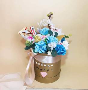 Custom Floral Package <b>Box</b> <b>Shaped</b> Round Boxes for Flower Store Delivery Matt Lamination Embossing UV Coating Printing Handling - Product Image 2