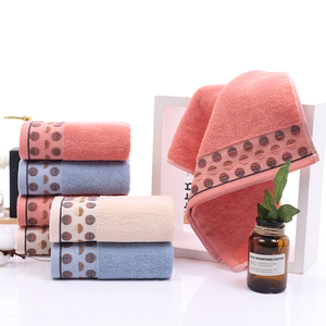 Hochwertige Gewebte Baumwoll-Frottee Saugfähige Waschlappen Badetuch für Erwachsene Salon Heimgebrauch Bestseller Handtuch mit Eigenem Logo - Product Image 1