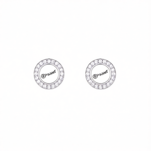 Orecchini a Perno Preeard in Argento 925 con Cristalli e Strass, Montatura Classica per Uso Quotidiano, Unisex, Oro Bianco con Diamanti Rossi - Product Image 1