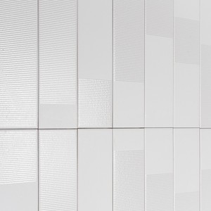 Piastrella Rivoli Pearl Opaca con Dettagli Lucidi 7,5 X 30 Cm Bordi Irregolari Spessore 10 Mm - Product Image 5
