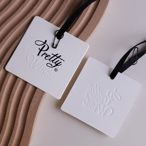 Tùy Chỉnh 3D Nhỏ Vuông Quần Áo Treo Thẻ Ăn Mặc Giày Giấy Treo Thẻ Biểu Tượng Tùy Chỉnh In Thẻ Cho Hàng May Mặc - Product Image 2