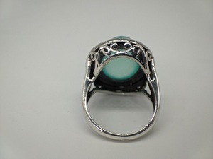 Anillo de Cristal de Calcedonia Aqua Natural, Joyería Hecha a Mano Ajustable para Mujer con Diseño de Piedra Pulida de Estilo Moderno - Product Image 6