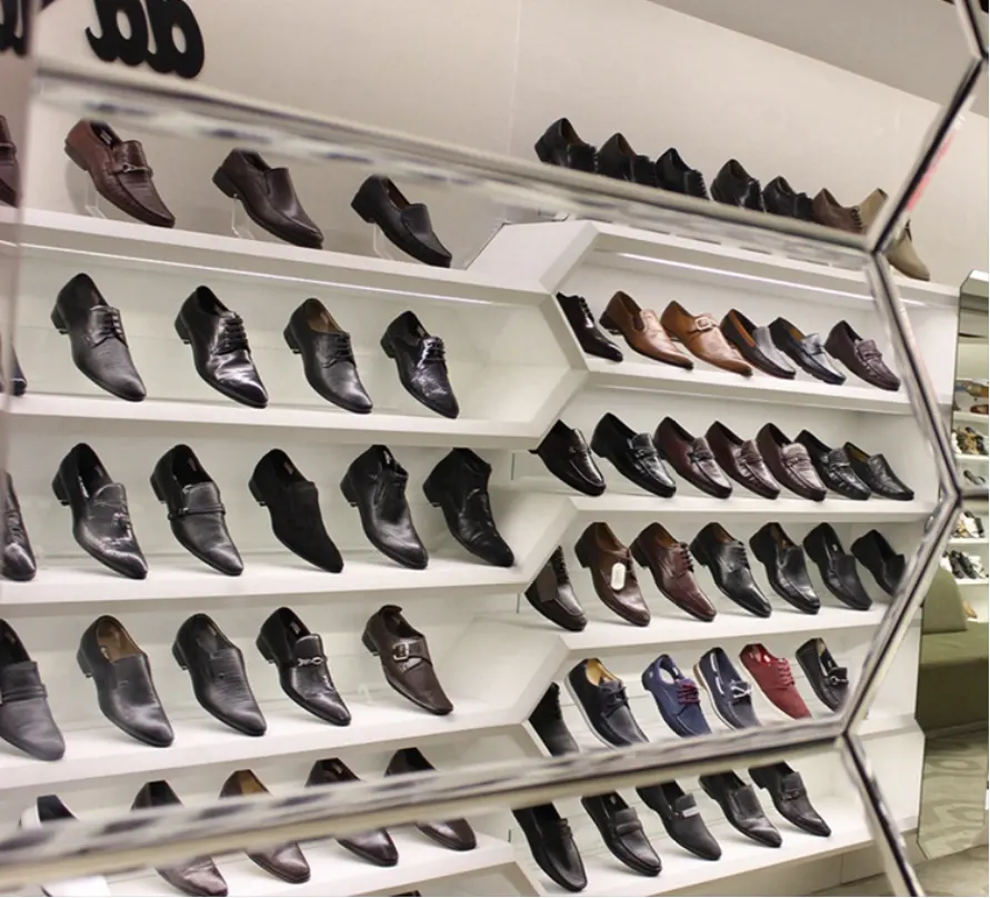 Schuhe Einzelhandel geschäft Dekoration Display möbel Modern Shoes Shop Interior Design mit Holz ständer