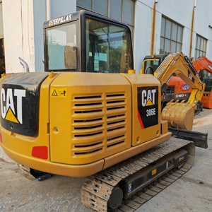 Excavatrice d'occasion 305.5E modèle 2022 de 6 tonnes à vendre, en stock, expédition mondiale, bon état de fonctionnement, godet de 0,3 m, moteur et engrenages en excellent état. - Product Image 2