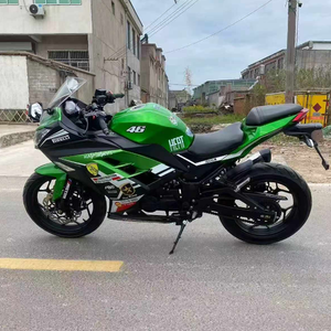 Motocicleta Deportiva Usada Estilo Ninja 200, Buen Estado. Motor Monocilíndrico de 200cc Refrigerado por Aire, Frenos de Disco, Totalmente Funcional - Product Image 1