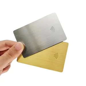นามบัตรดิจิตอล NFC สำหรับธุรกิจโลหะที่มองไม่เห็นแบบซ่อนสีดำ/ สีดำ/ สีเงิน PVC โลหะธุรกิจ tag216 N