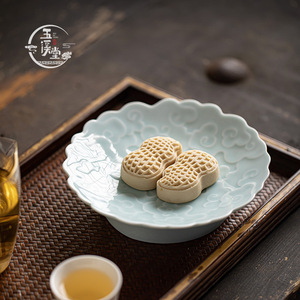 Assiette à fruits sur pied en porcelaine, motif Nuages Auspicieux, style Charme Ancien, ronde 6 pouces, pour thé et collations, pour la maison et les fêtes, luxe rétro - Product Image 2