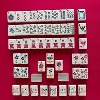 Jeu de tuiles de mahjong américain en acrylique blanc moderne monocouche, motif dessin animé sculpté, portable, durable, écologique, résistant à l'eau